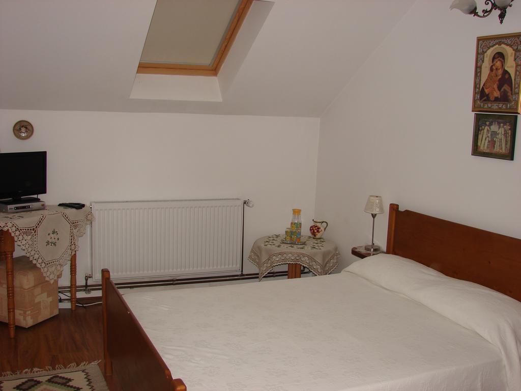 Pensiunea Casa Filoxenia Horezu Room photo